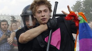 russia-gay-protest-620-rtx1